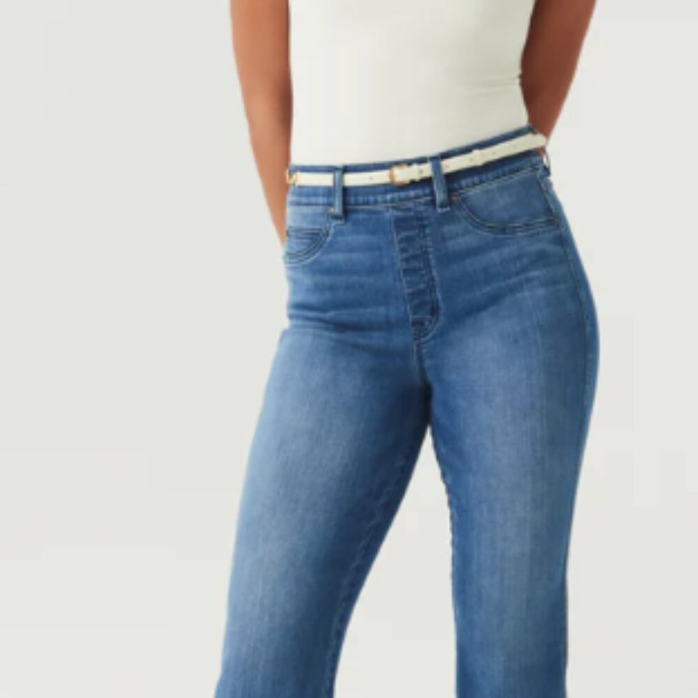 Spanx Kick Flare Jeans Vintage Indigo Size M